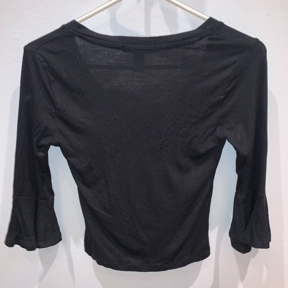 Forever 21 Black Top w/ Ruffle Sleeves (Size:S) - Picture 2 of 4